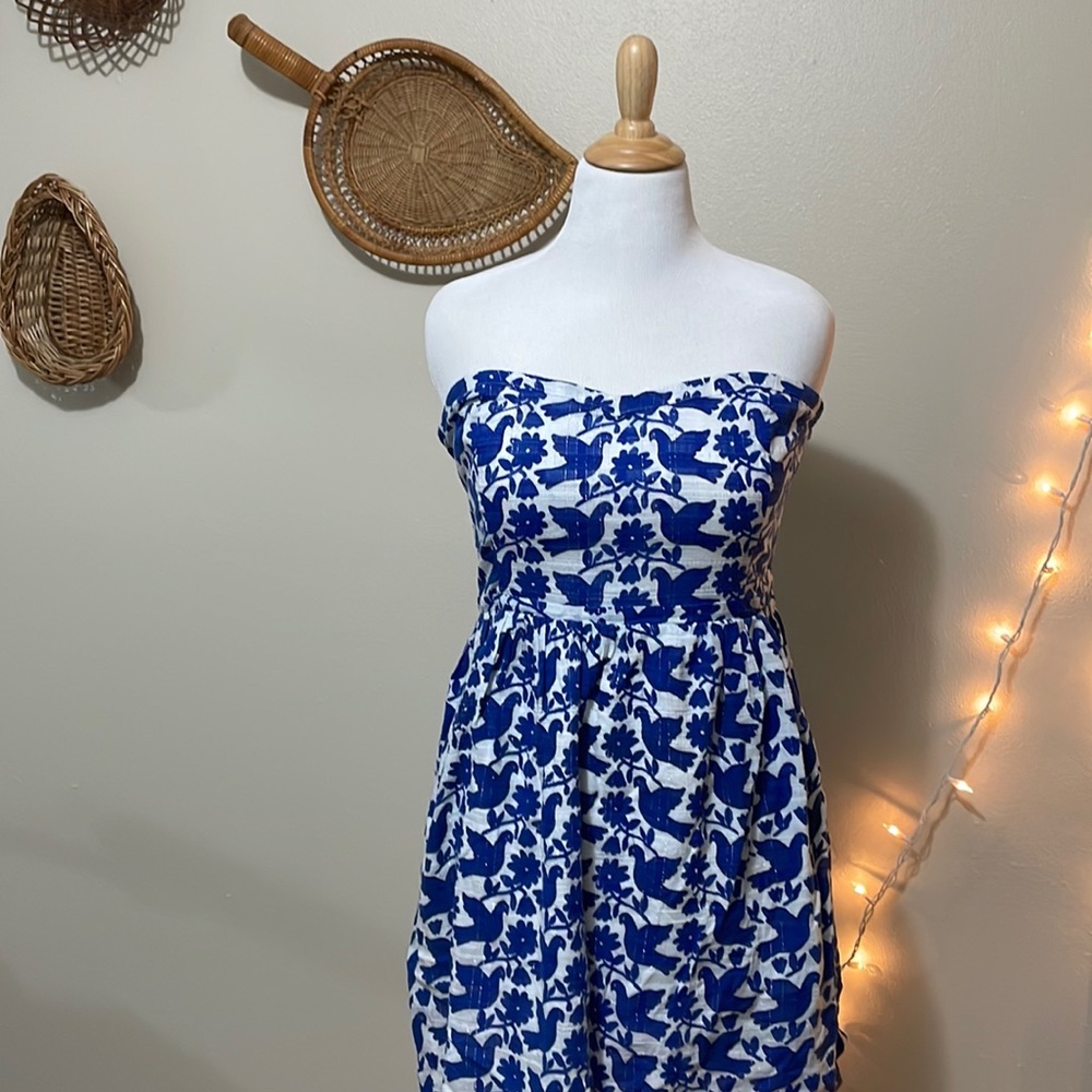 Old Navy Women’s Size 16 Blue and White Patterned Tube Top